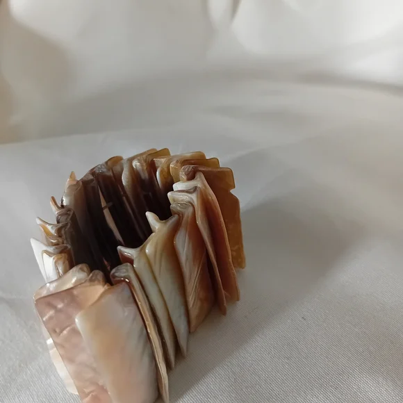 Abalone Shell Bracelet* - Picture 7 of 7